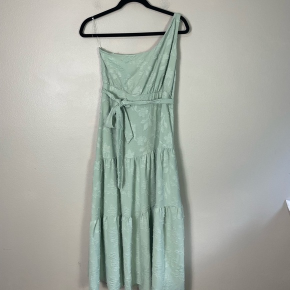 Hyfve Women’s Textured Floral Tiered Sleeveless One Shoulder Midi Dress Medium - Picture 3 of 12